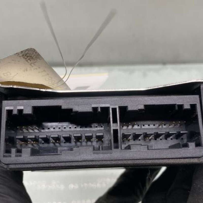 Boitier air bag PEUGEOT 208 1 Photo n°3