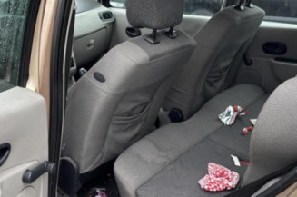 Attache ceinture avant gauche RENAULT MODUS