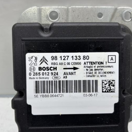 Boitier air bag PEUGEOT 208 1