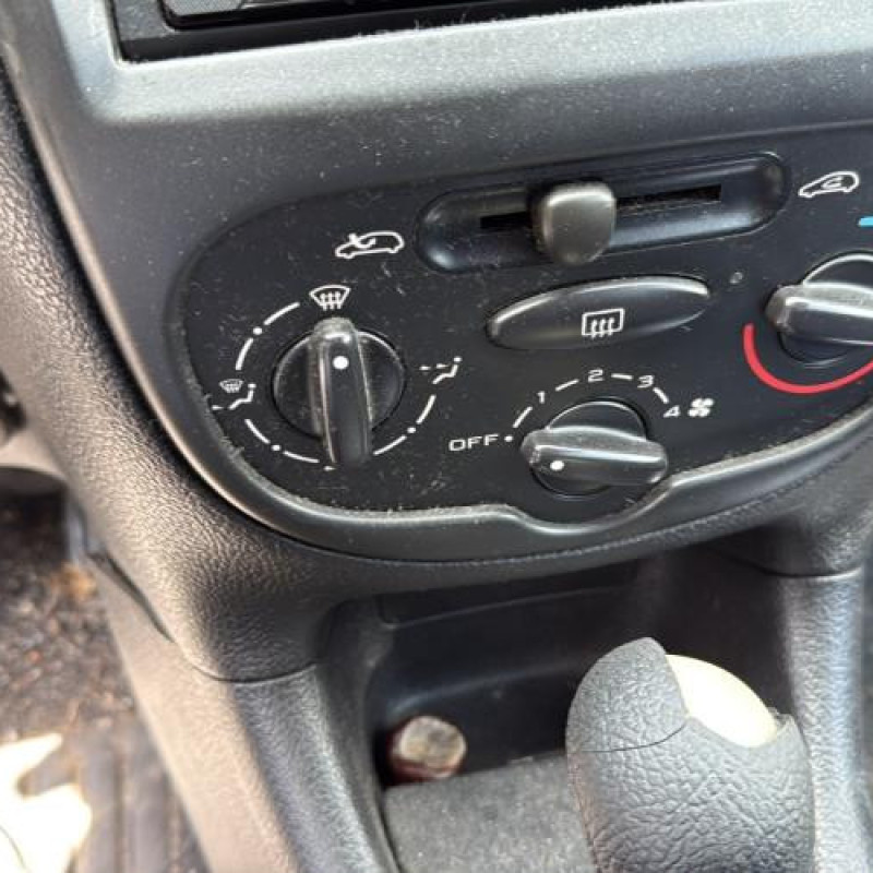 Boitier air bag PEUGEOT 206 Photo n°15