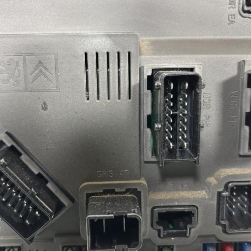 Boitier BSI PEUGEOT 206 Photo n°3