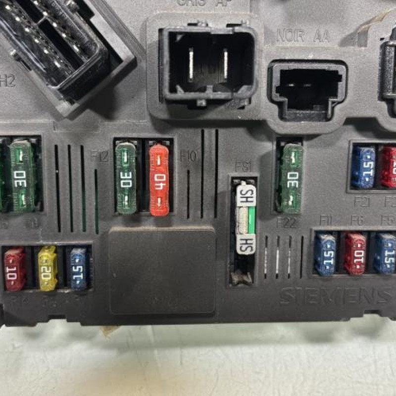 Boitier BSI PEUGEOT 206 Photo n°4