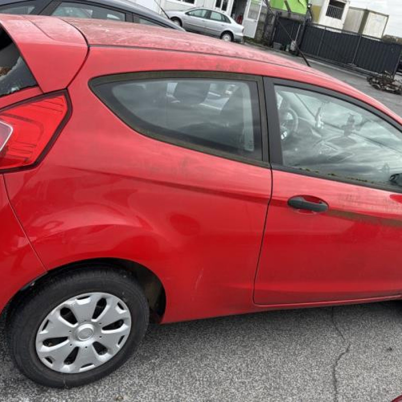 Feu arriere principal droit (feux) FORD FIESTA 6 Photo n°10