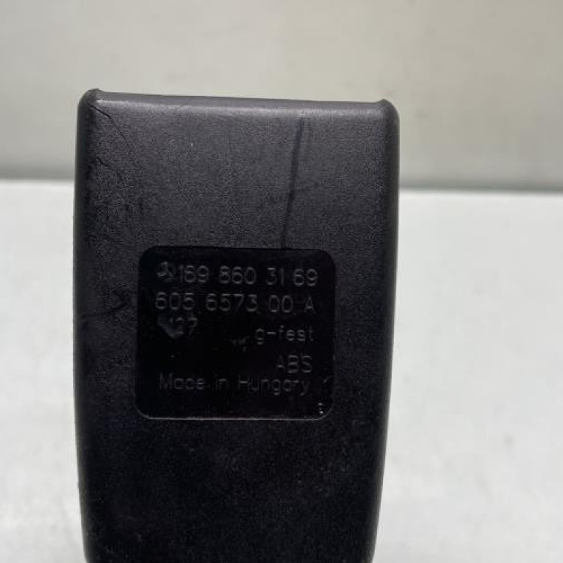 Attache ceinture arriere gauche MERCEDES CLASSE B 245 Photo n°5