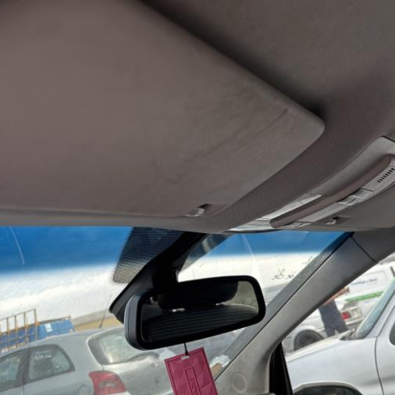 Attache ceinture arriere gauche MERCEDES CLASSE B 245 Photo n°17