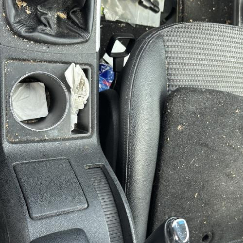 Attache ceinture arriere gauche MERCEDES CLASSE B 245 Photo n°18