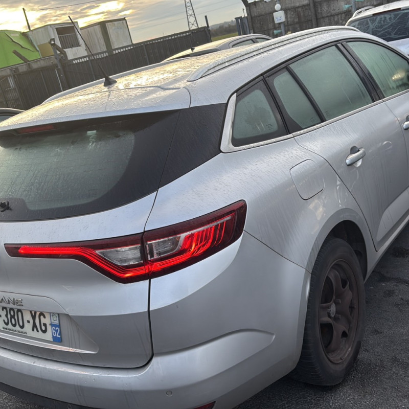 RENAULT MEGANE 4 PHASE 1 BREAK 1.5 BLUE DCI - 8V TURBO Photo n°15