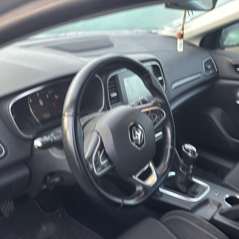 RENAULT MEGANE 4 PHASE 1 BREAK 1.5 BLUE DCI - 8V TURBO Photo n°18
