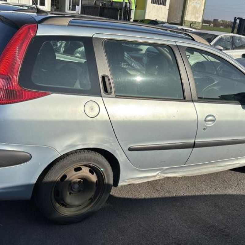 Boitier servitude moteur (BSM) PEUGEOT 206 Photo n°10