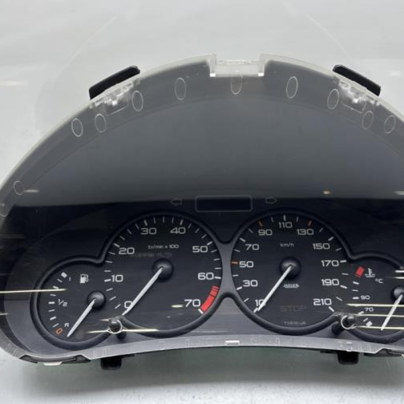 Compteur PEUGEOT 206 Photo n°1