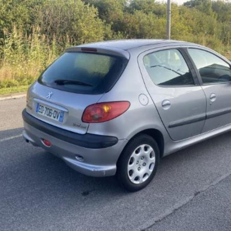 Boitier servitude moteur (BSM) PEUGEOT 206 Photo n°10