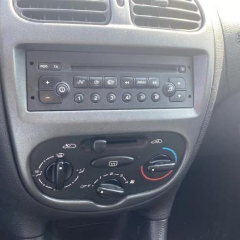 Boitier servitude moteur (BSM) PEUGEOT 206 Photo n°19