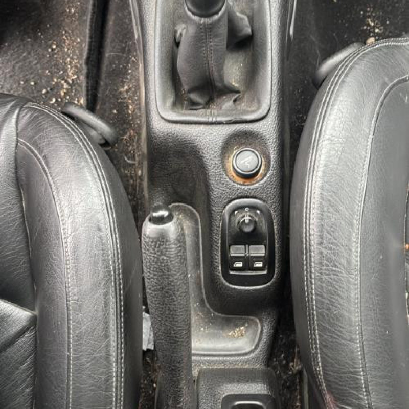 Boitier servitude moteur (BSM) PEUGEOT 206 Photo n°20