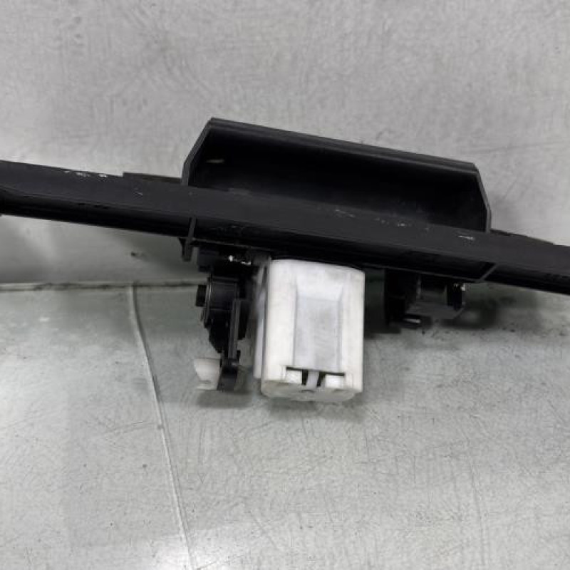 Bouton de coffre PEUGEOT 206+ Photo n°4