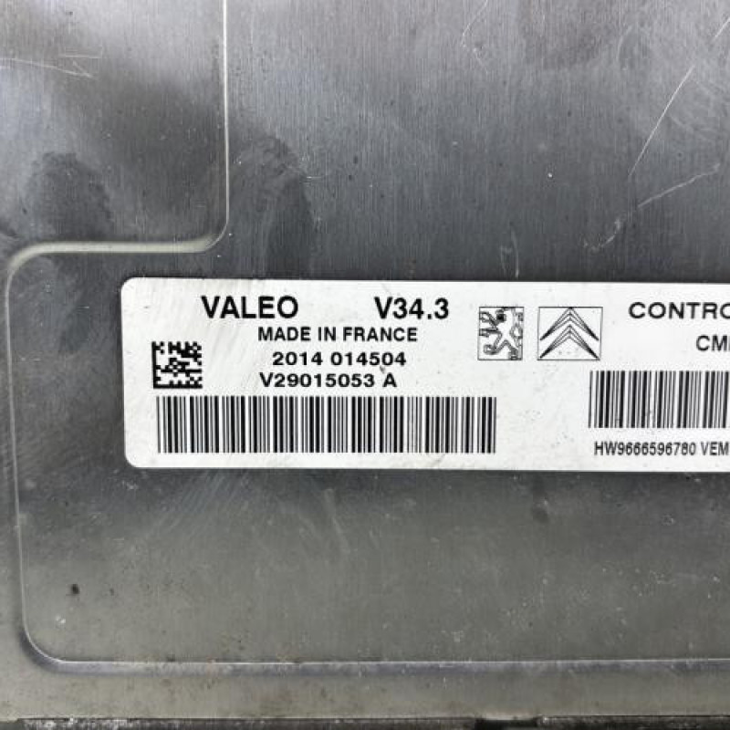 Calculateur moteur PEUGEOT 206+ Photo n°3