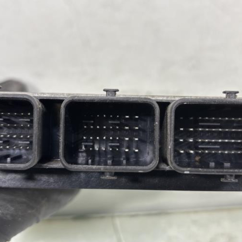 Calculateur moteur PEUGEOT 206+ Photo n°4