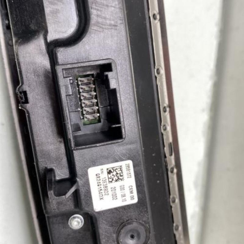 Bouton de warning PEUGEOT 5008 2 Photo n°3