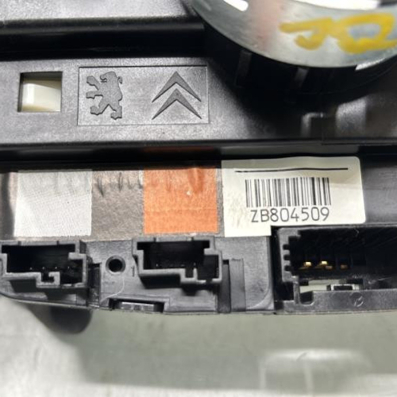 Com (Bloc Contacteur Tournant+Commodo Essuie Glace+Commodo Phare) PEUGEOT 208 1 Photo n°6