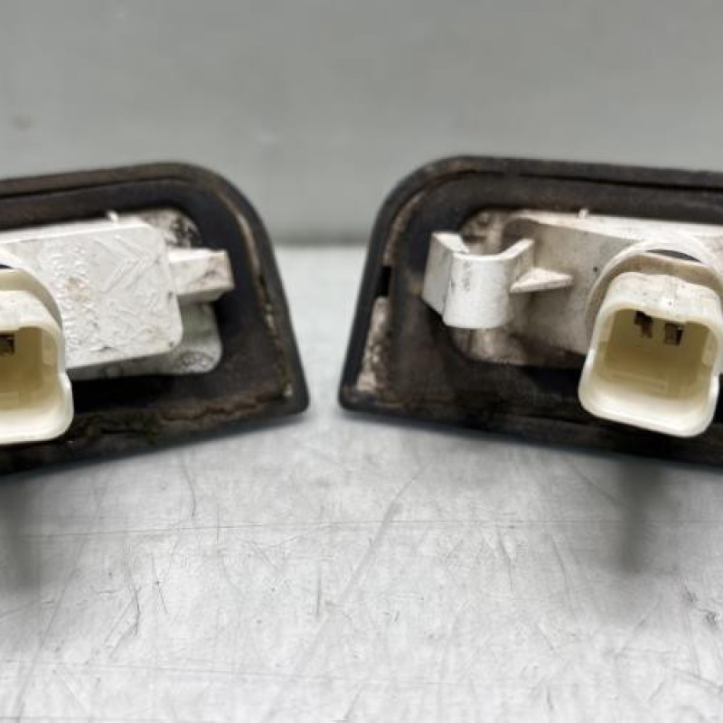 Eclairage de plaque PEUGEOT PARTNER 2 Photo n°3