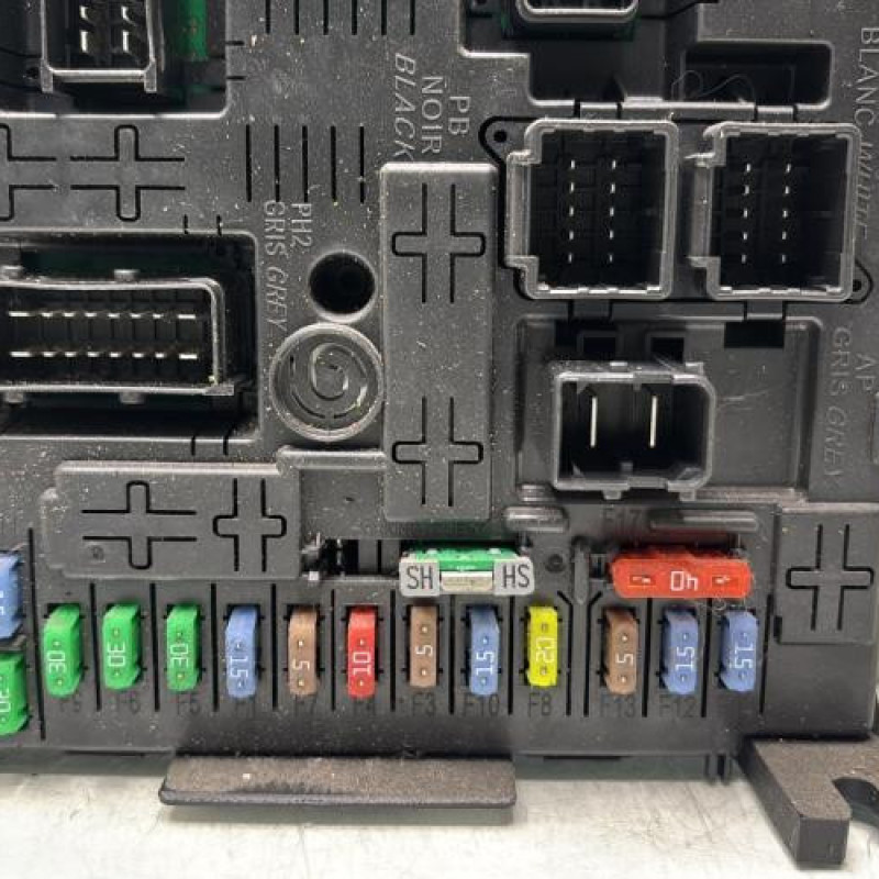 Boitier BSI PEUGEOT PARTNER 2 Photo n°3