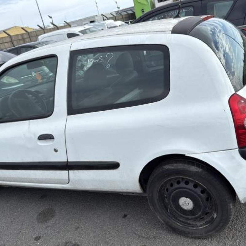 Bouton de coffre RENAULT CLIO 2 Photo n°10