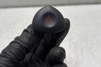 Bouton de warning RENAULT CLIO 2 Photo n°1