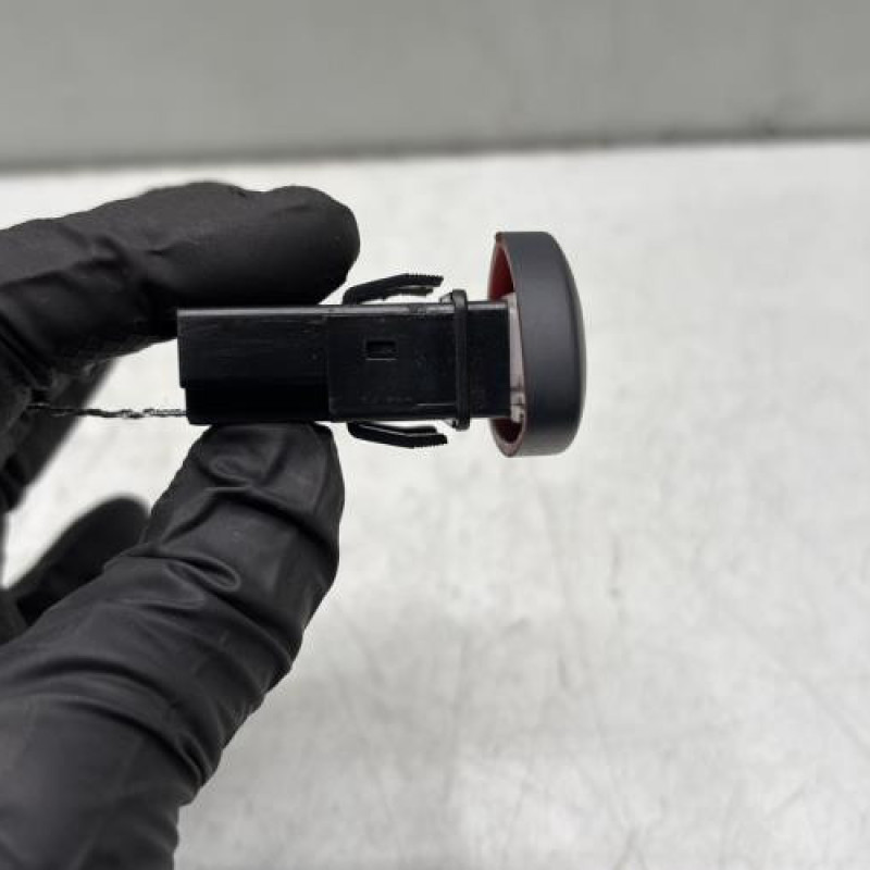 Bouton de warning RENAULT CLIO 2 Photo n°2