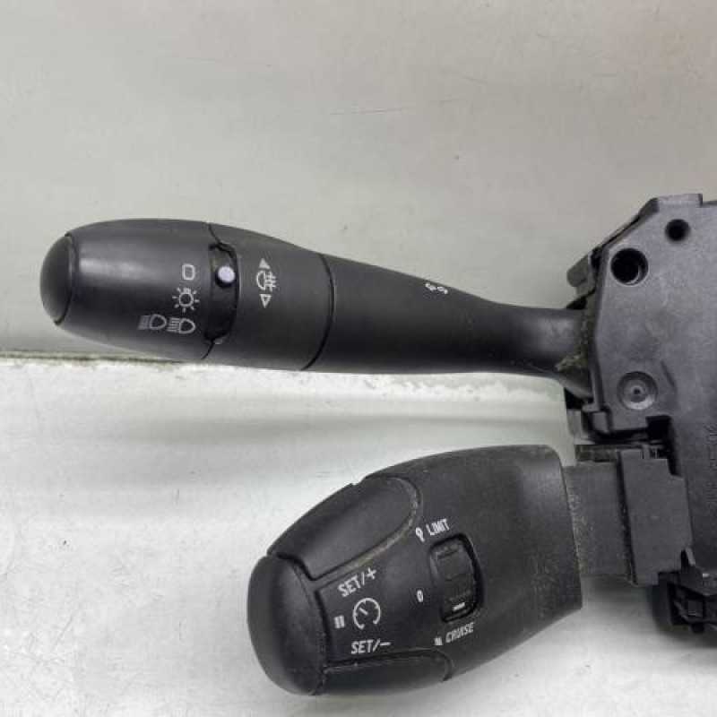 Com (Bloc Contacteur Tournant+Commodo Essuie Glace+Commodo Phare) CITROEN C3 1 Photo n°2