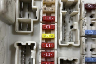 Boitier USM  RENAULT GRAND SCENIC 2