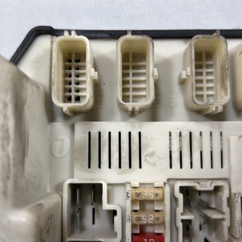 Boitier USM  RENAULT GRAND SCENIC 2 Photo n°6