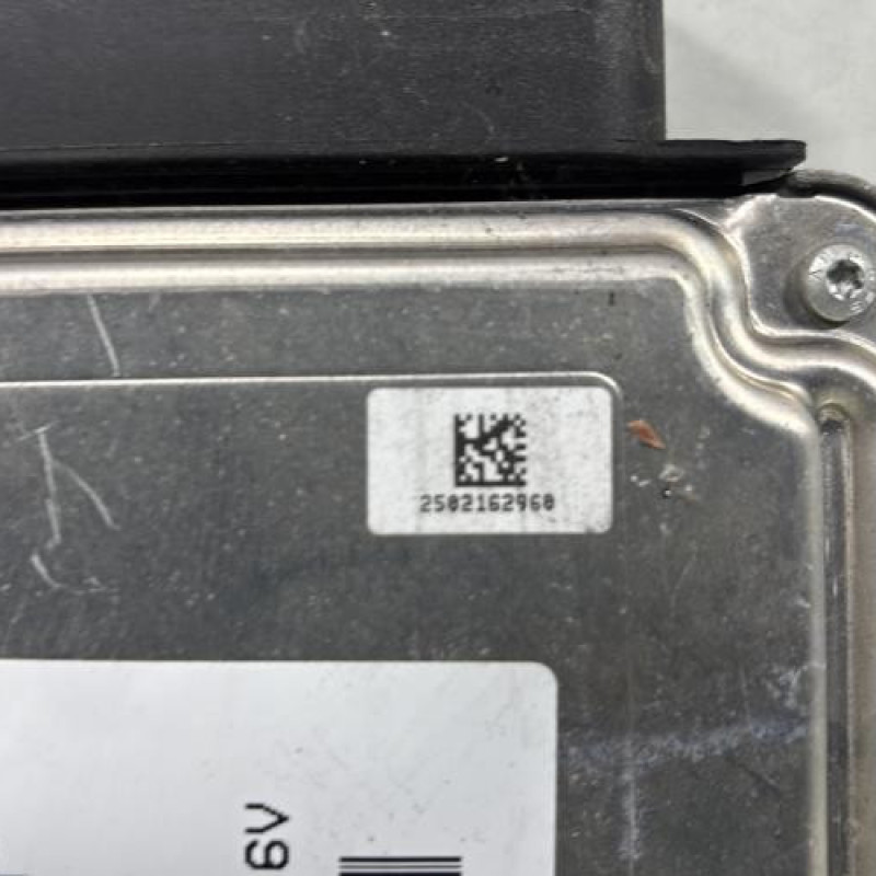 Calculateur moteur VOLKSWAGEN GOLF 7 Photo n°4