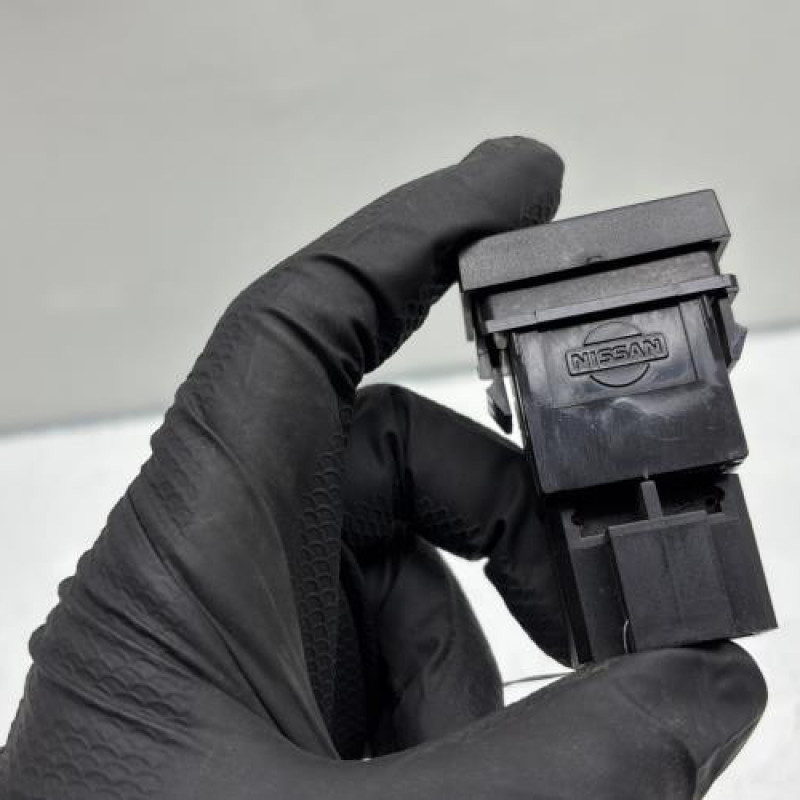 Bouton de warning NISSAN PATROL 1 Photo n°2