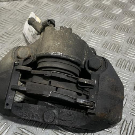 Etrier avant droit (freinage) PEUGEOT 205 Photo n°1