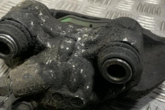 Etrier avant droit (freinage) PEUGEOT 205