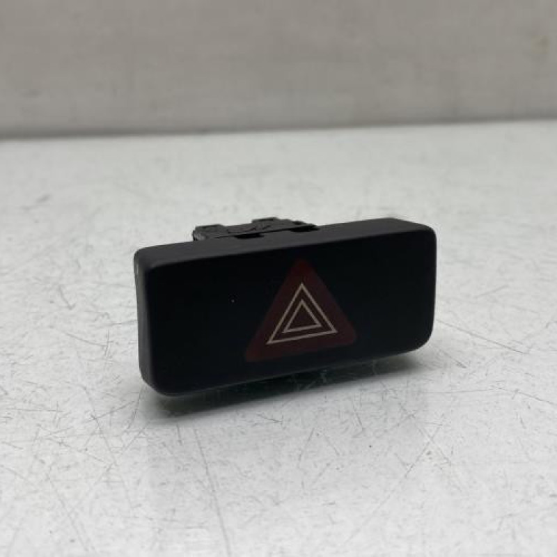 Bouton de warning SUZUKI ALTO 3 Photo n°1