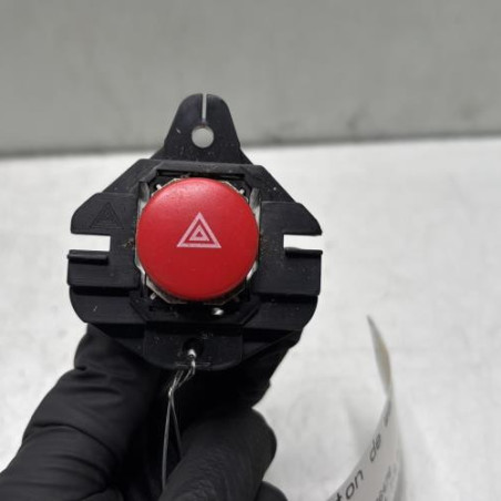Bouton de warning SEAT ALTEA Photo n°1