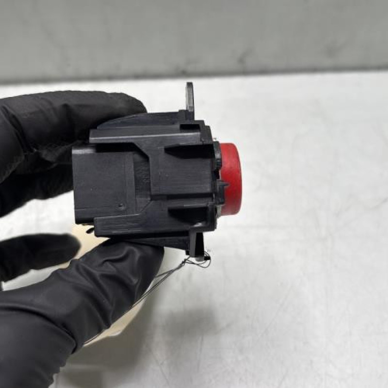 Bouton de warning SEAT ALTEA Photo n°2