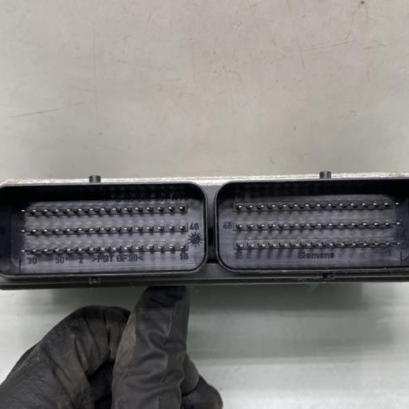 Calculateur moteur RENAULT TWINGO 1 Photo n°3