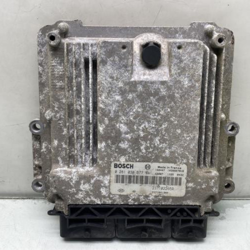 Calculateur moteur RENAULT MASTER 3 Photo n°1
