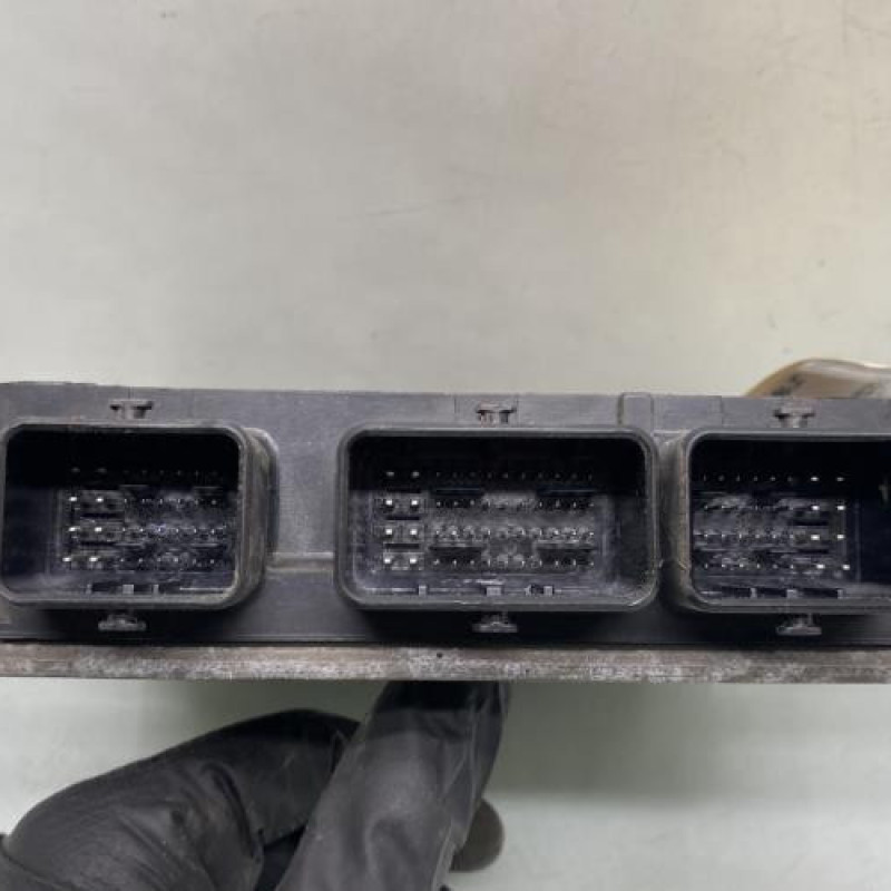 Calculateur moteur RENAULT MODUS Photo n°3