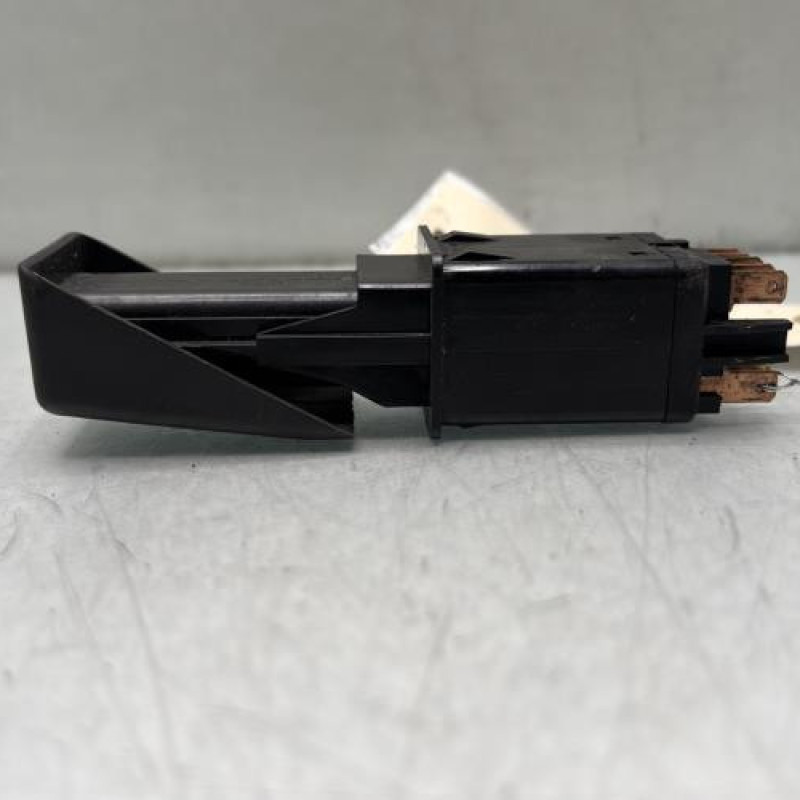 Bouton de warning RENAULT SUPER 5 Photo n°2