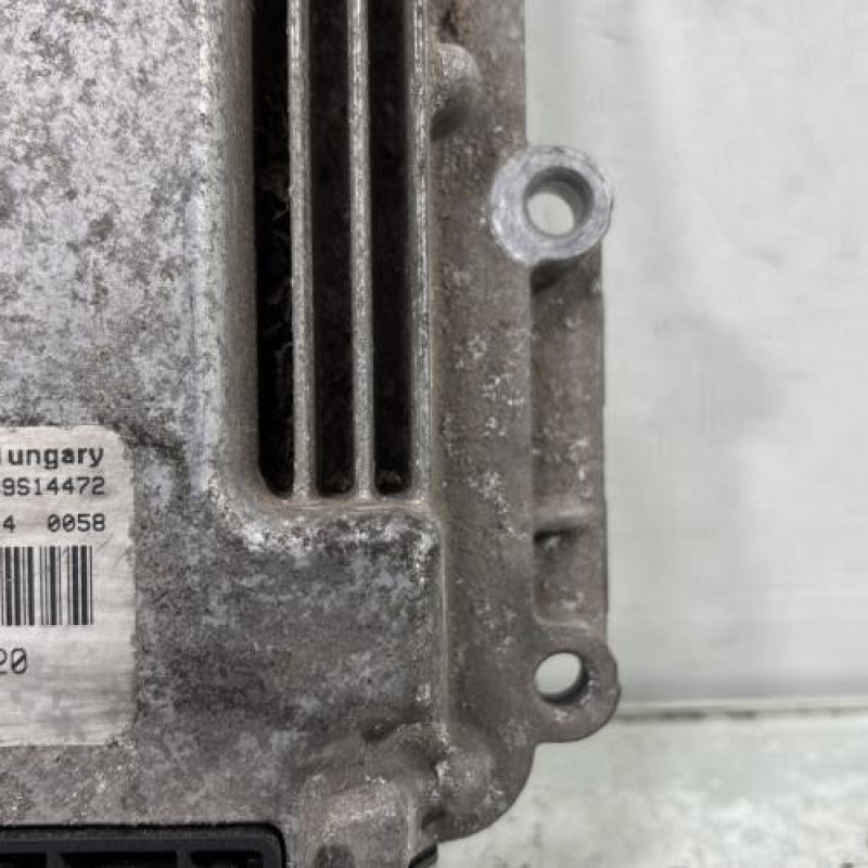Calculateur moteur RENAULT VEL SATIS Photo n°3