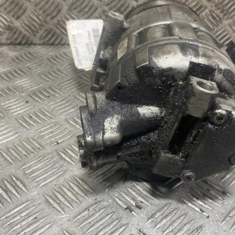 Compresseur clim RENAULT VEL SATIS Photo n°4