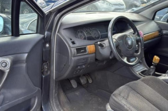 Compresseur clim RENAULT VEL SATIS