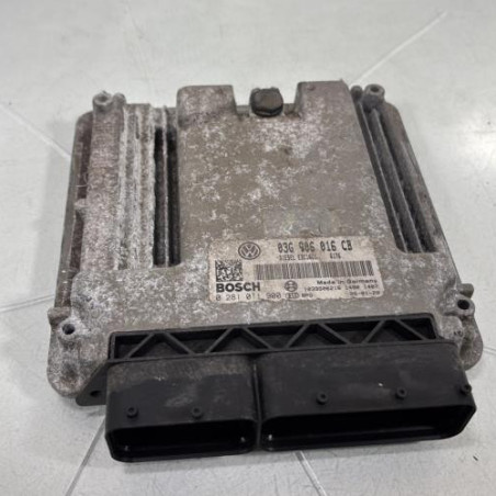 Calculateur moteur VOLKSWAGEN GOLF 5 Photo n°1