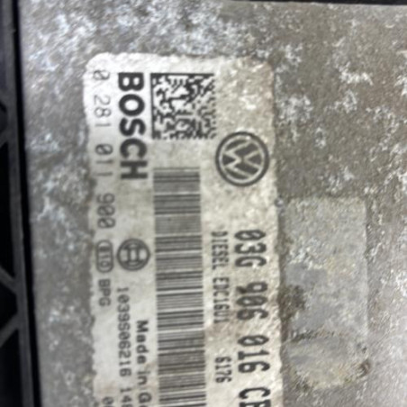 Calculateur moteur VOLKSWAGEN GOLF 5