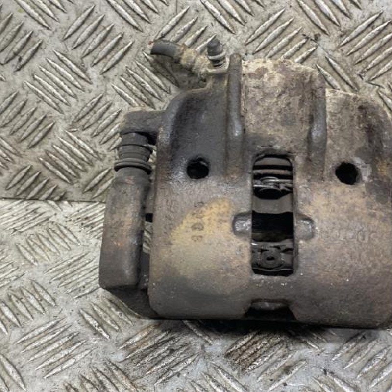 Etrier avant droit (freinage) CITROEN XSARA Photo n°4