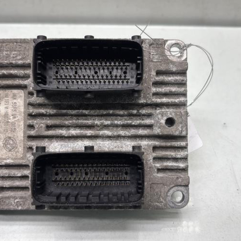 Calculateur moteur FIAT PUNTO EVO 3 Photo n°2