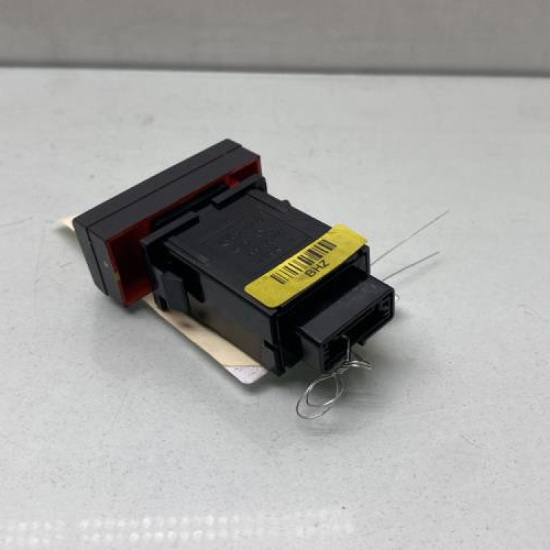 Bouton de warning HYUNDAI I 10 2 Photo n°2