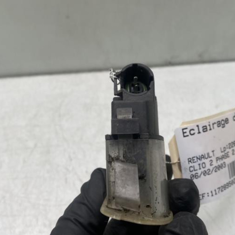 Eclairage de plaque RENAULT CLIO 2 Photo n°3